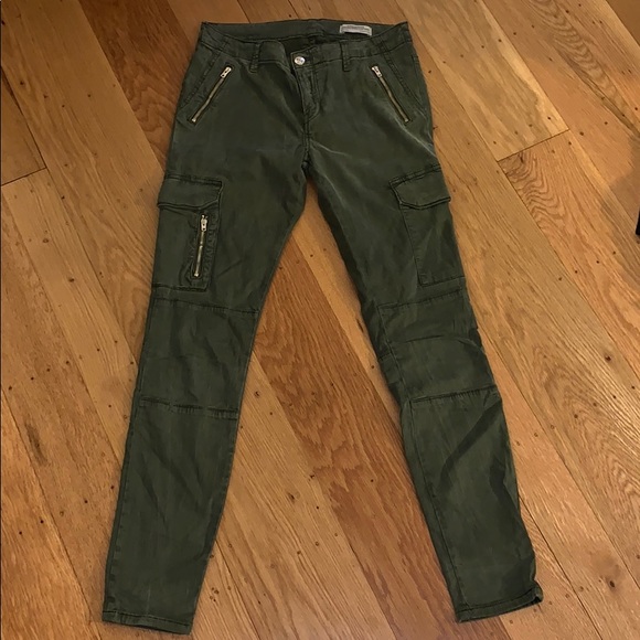 Zara Pants - Zara green cargo pants Zara Pants - Zara green cargo pants